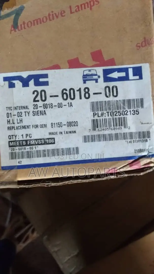 Toyota Sienna 2001-2002 Headlights Pair Tyc
