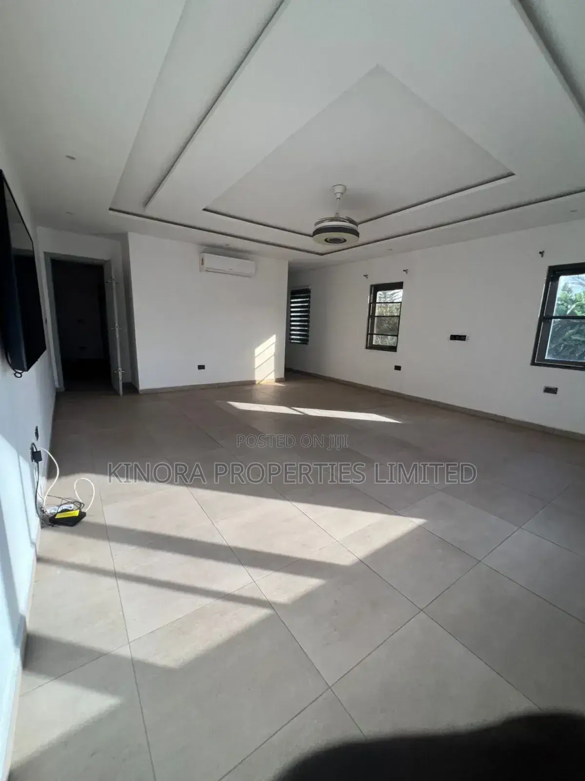 5bdrm Duplex in East Airport for rent