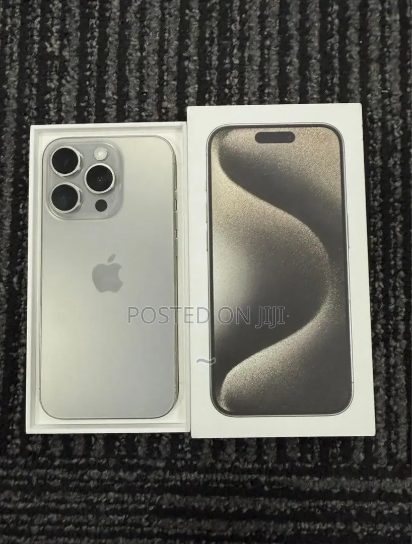 Apple iPhone 15 Pro Max 256 GB Silver