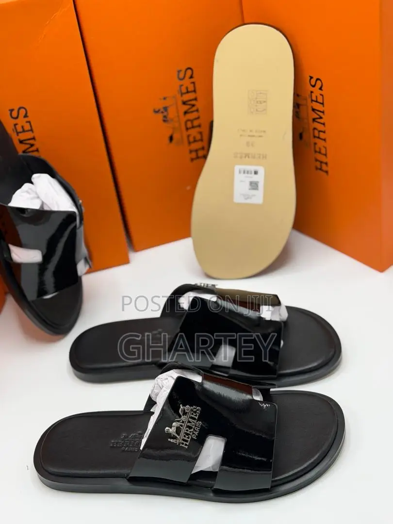 Hermès Izmir Iconic “H” Sandals – Black Noir Edition
