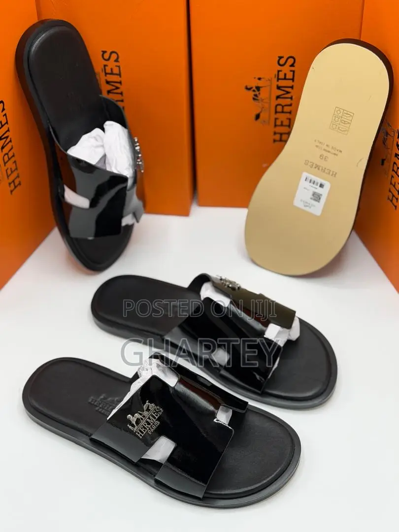 Hermès Izmir Iconic “H” Sandals – Black Noir Edition