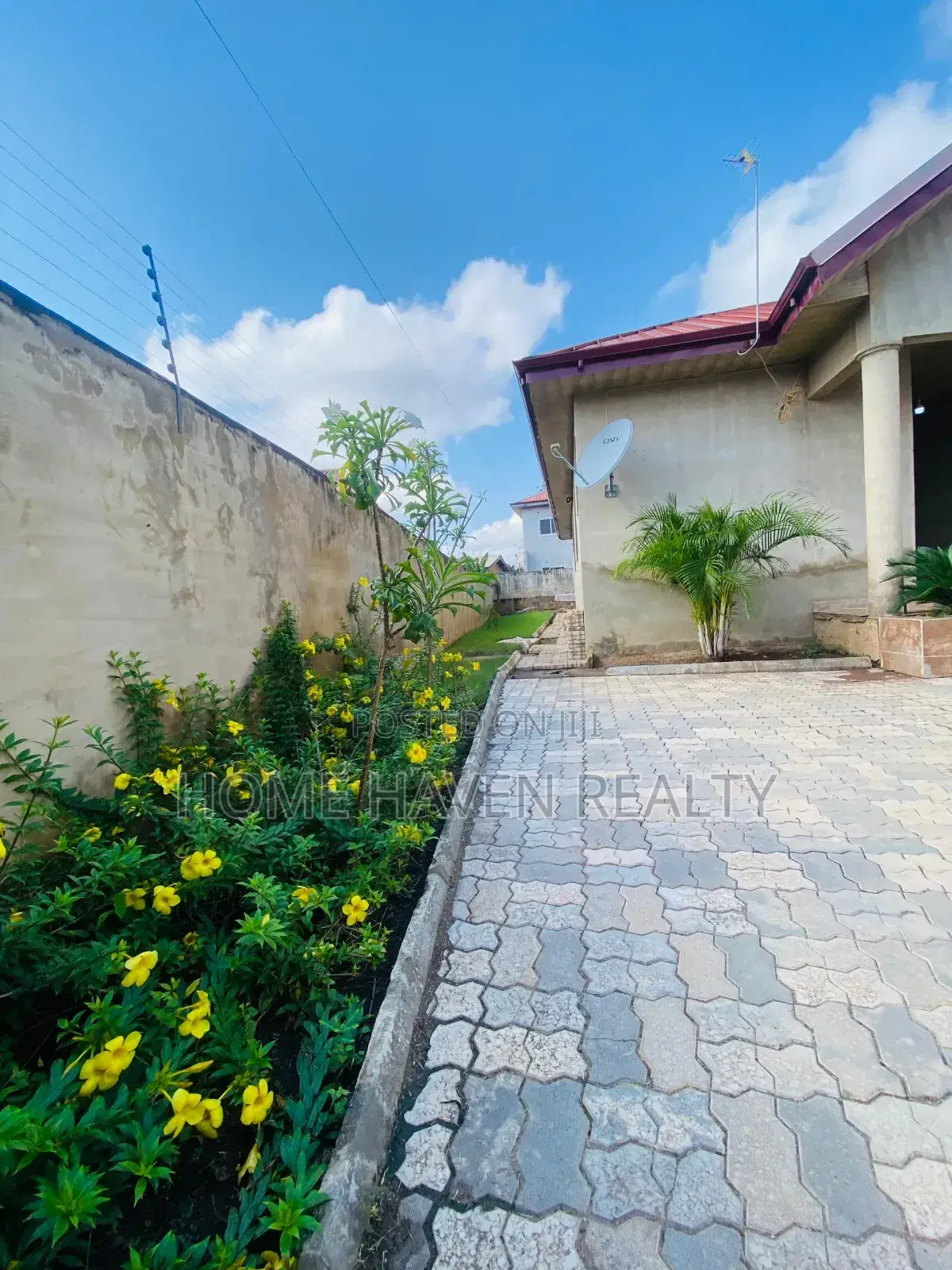 5bdrm House in North Legon for rent