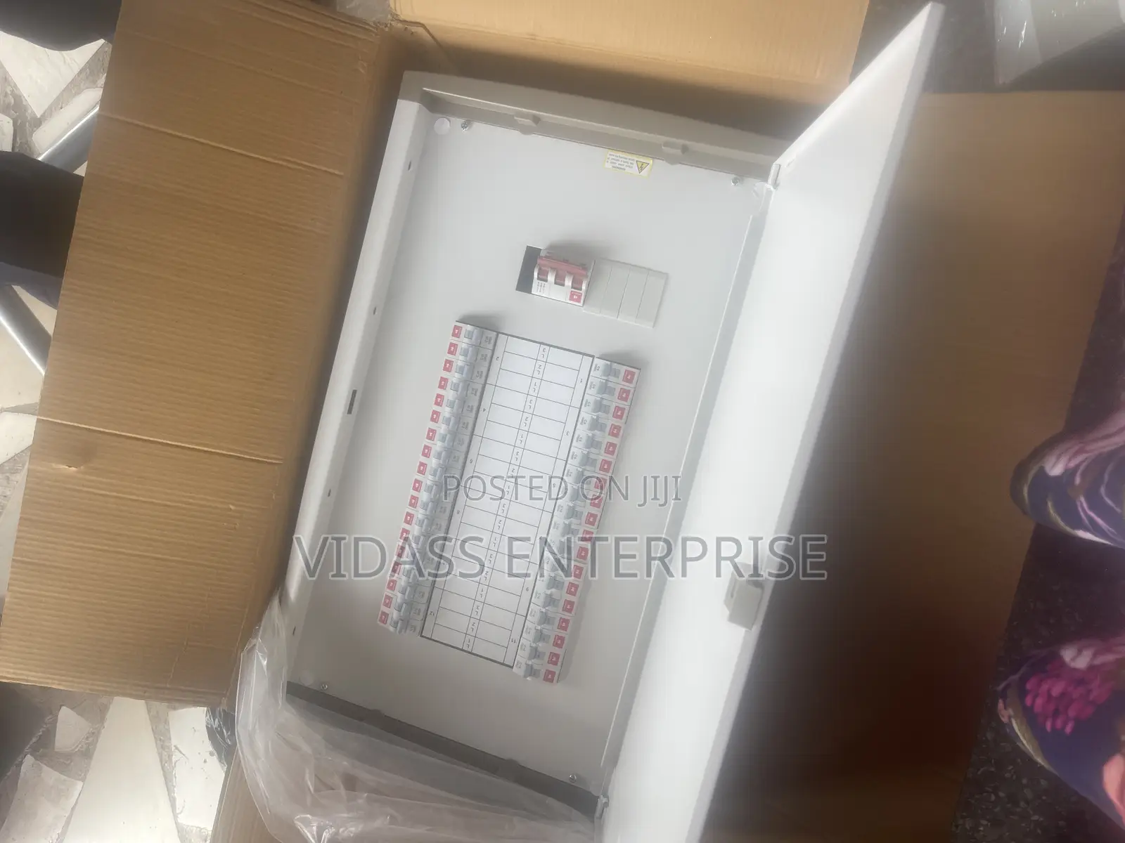 12 Way 3phase Main Switch