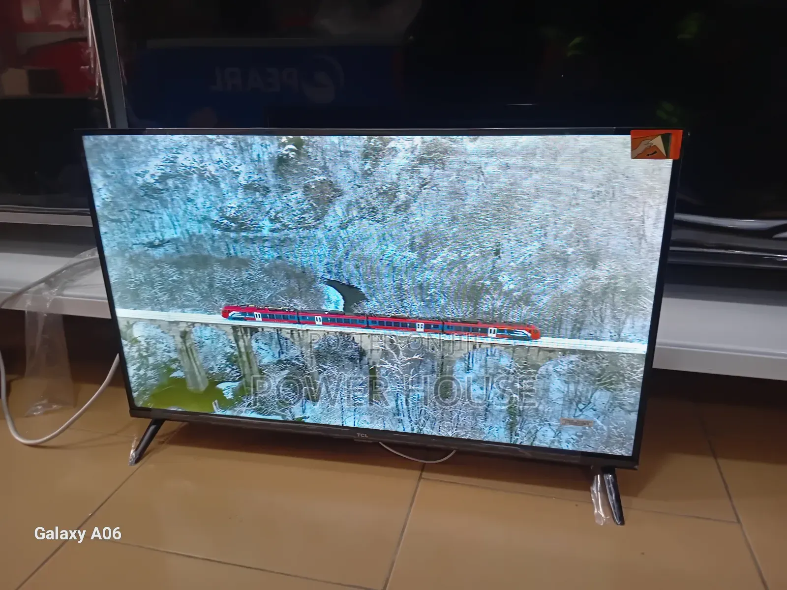 TCL 32" Hd Smart – Fast Connectivity