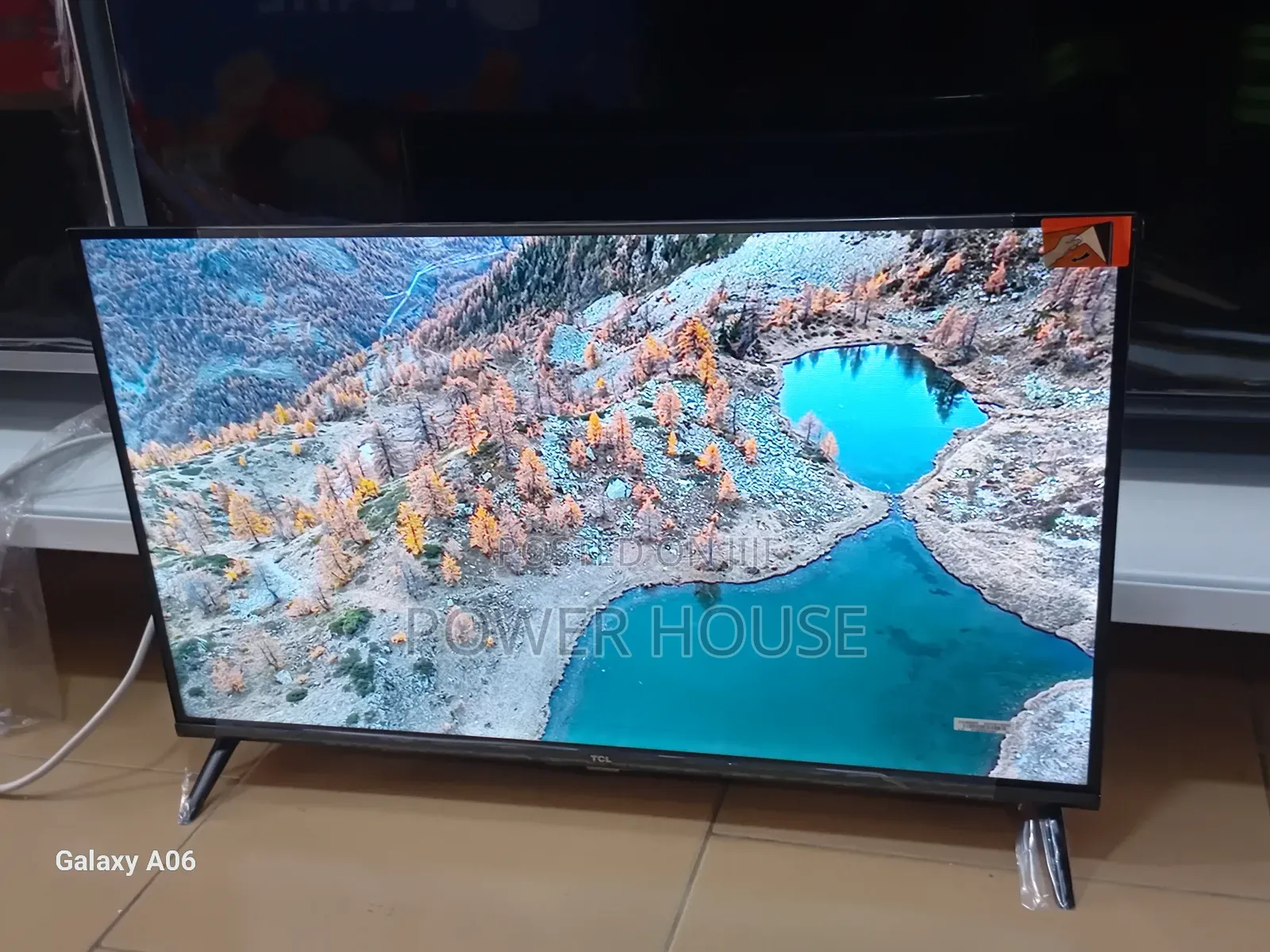 TCL 32" Smart Screen – High Definition