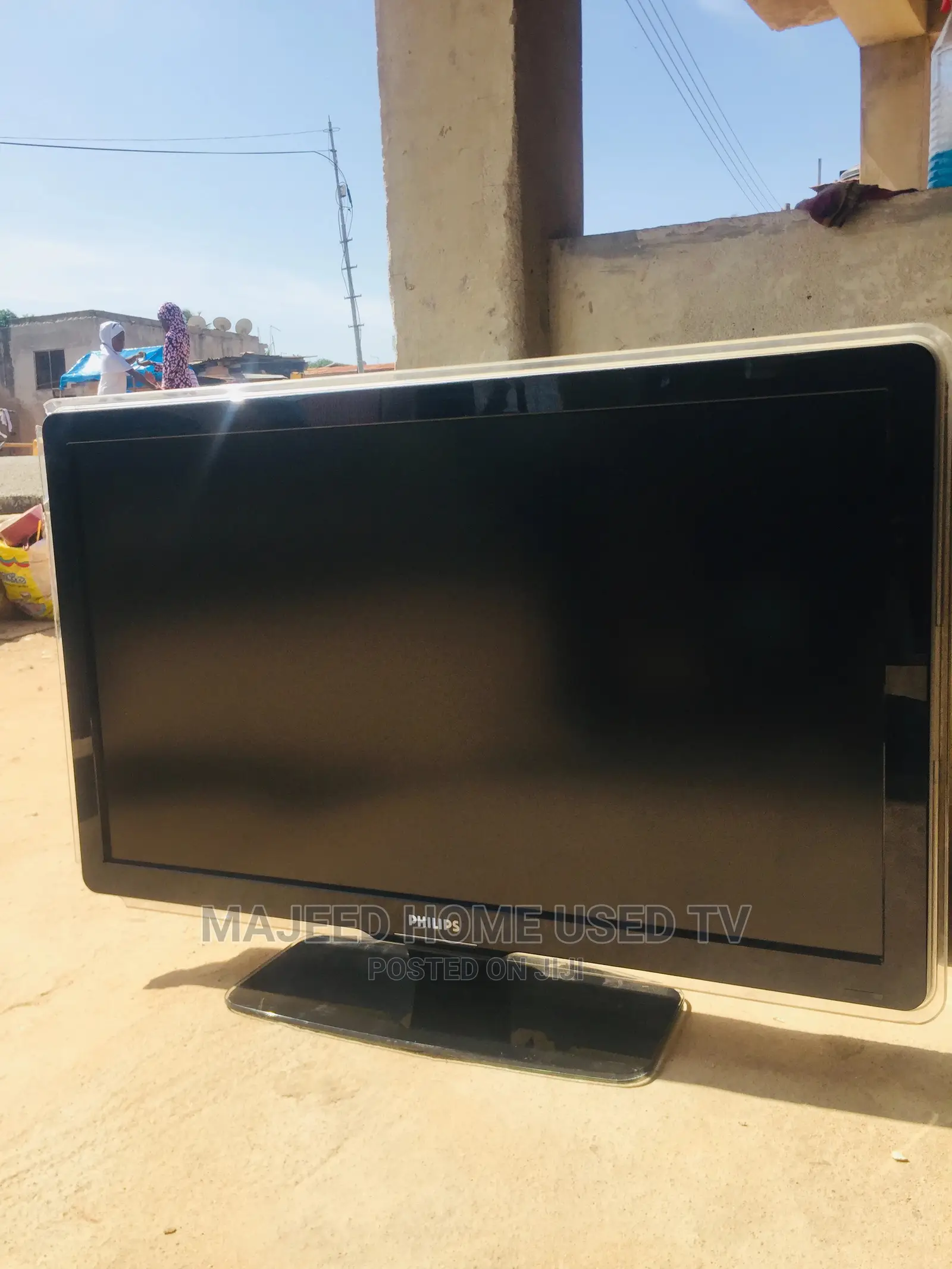 42inches Phillips LCD Digital Tv