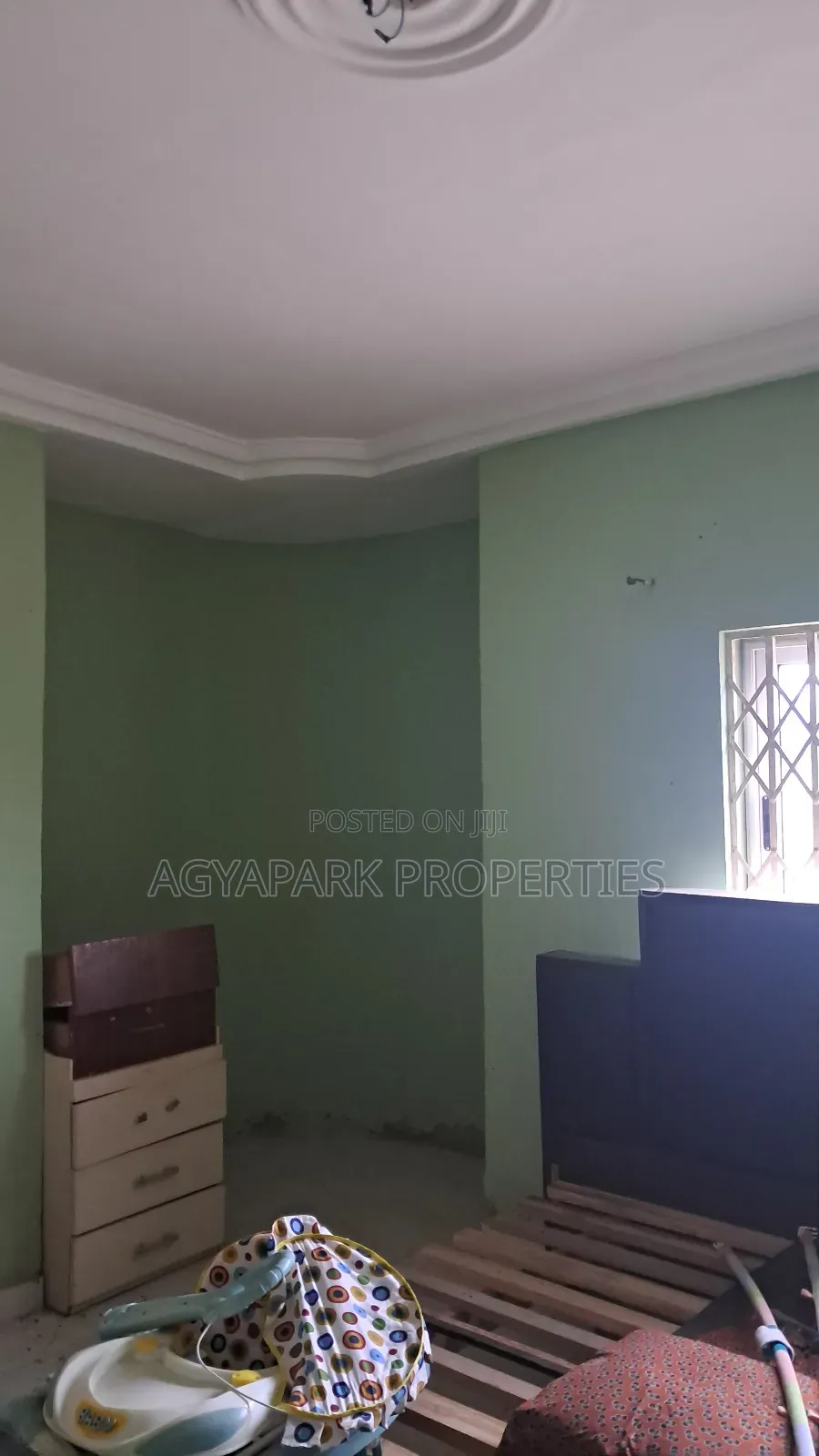 4bdrm Maisonette in Achiaman, Amasaman for sale