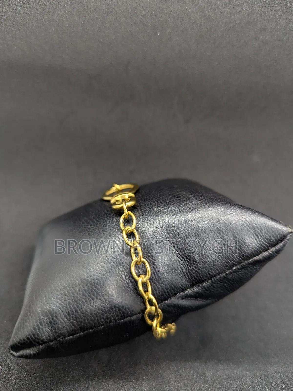Knot Style Ladies Bracelet