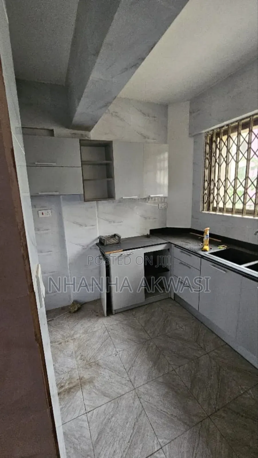 2bdrm Apartment in Sakumono, Tema Metropolitan for rent