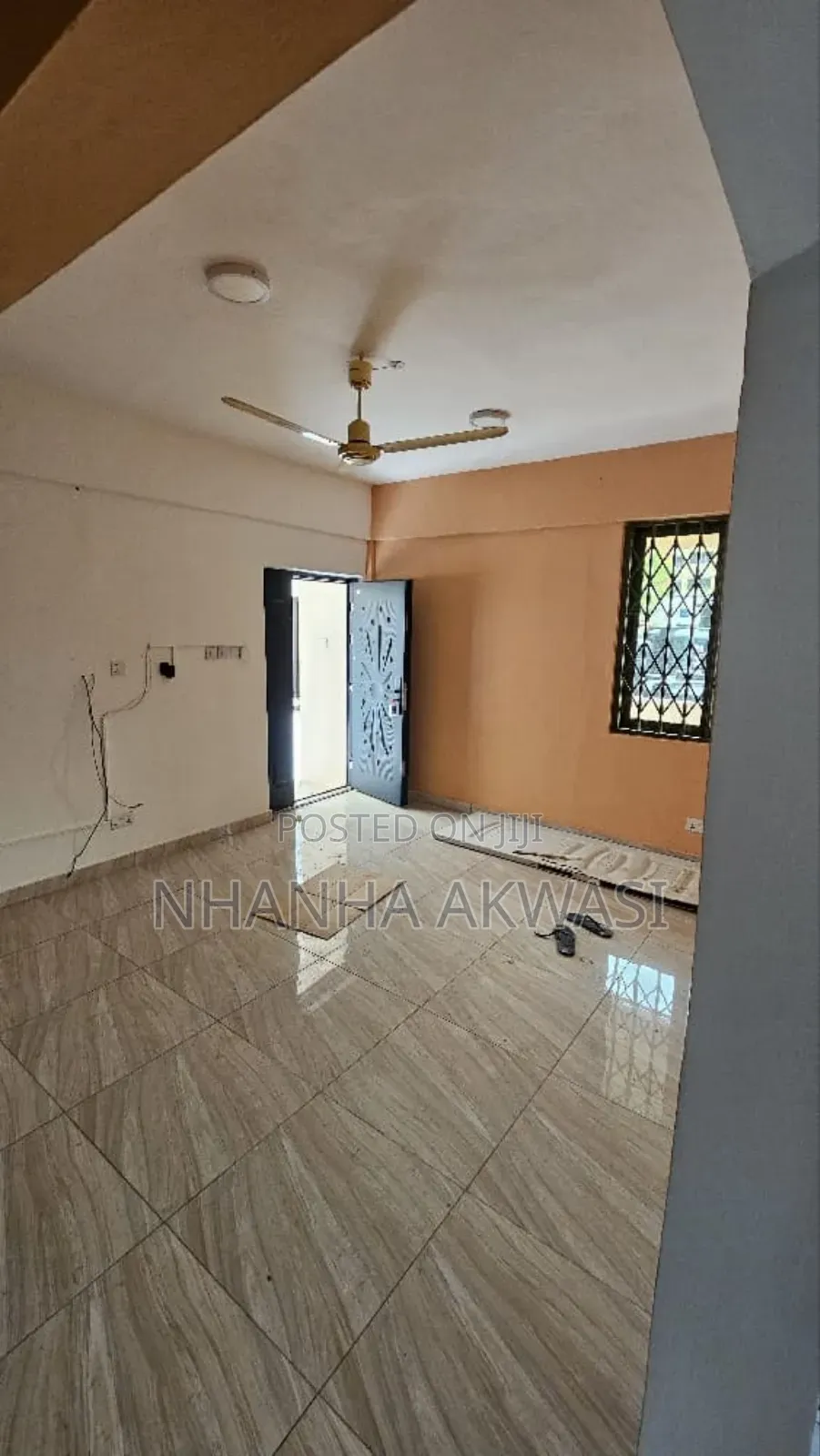 2bdrm Apartment in Sakumono, Tema Metropolitan for rent