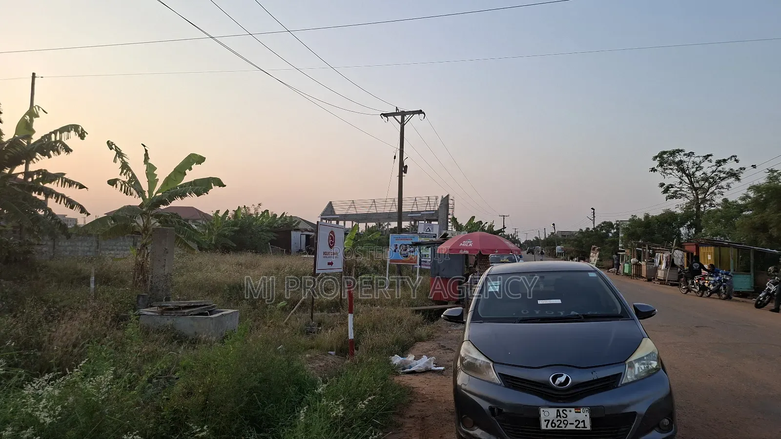 3 Plots Roadside Commercial Plot at Community 25