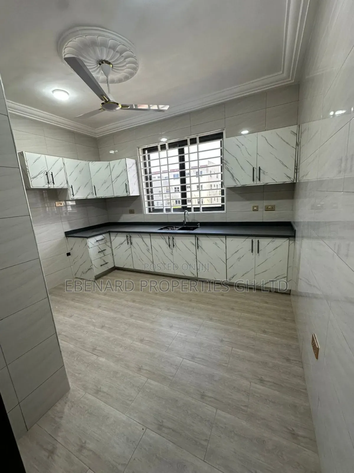 2bdrm Apartment in Ebenard Properties, Sakumono for rent