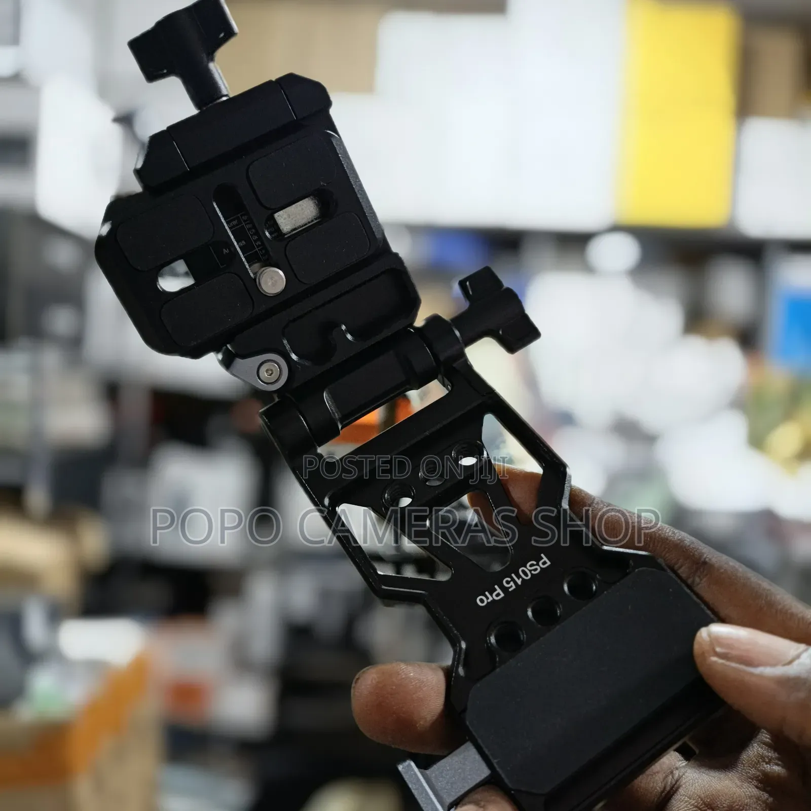 Neewer Pro Foldable v Mount Plate