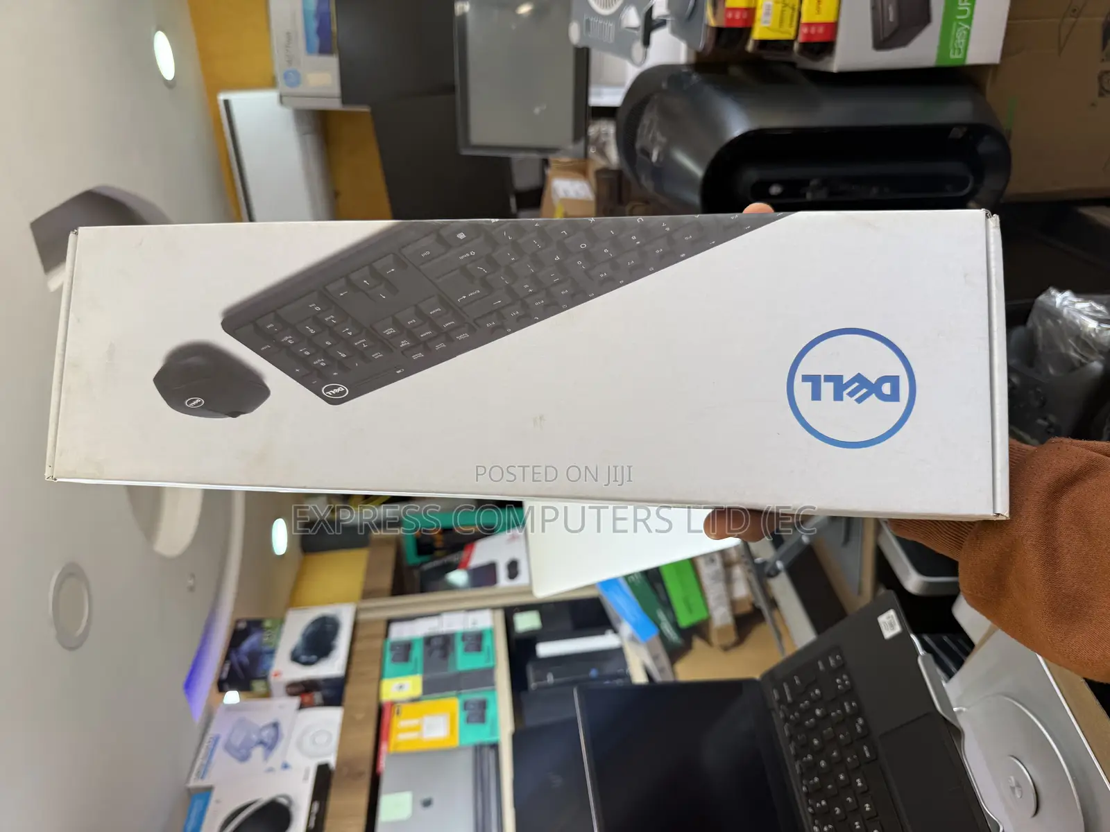 Dell Wireless Keyboard and Mouse Combo Plug Play Reliable Wireless.