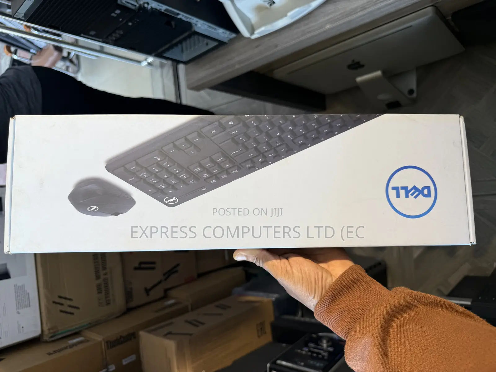 Dell Wireless Keyboard and Mouse Combo Plug Play Reliable Wireless.