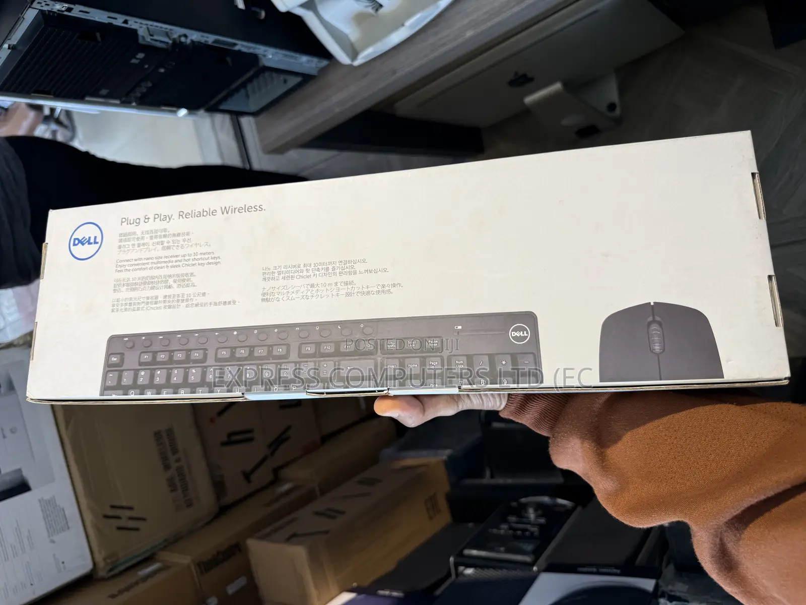 Dell Wireless Keyboard and Mouse Combo Plug Play Reliable Wireless.