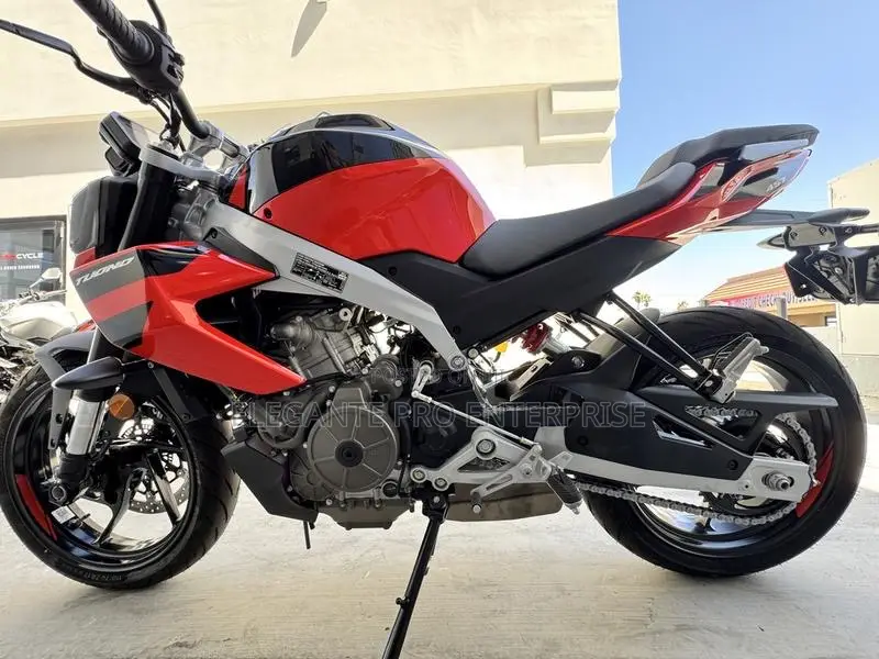 New Aprilia Tuono 2025 Red