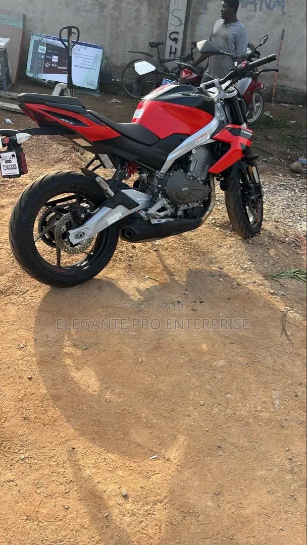 New Aprilia Tuono 2025 Red