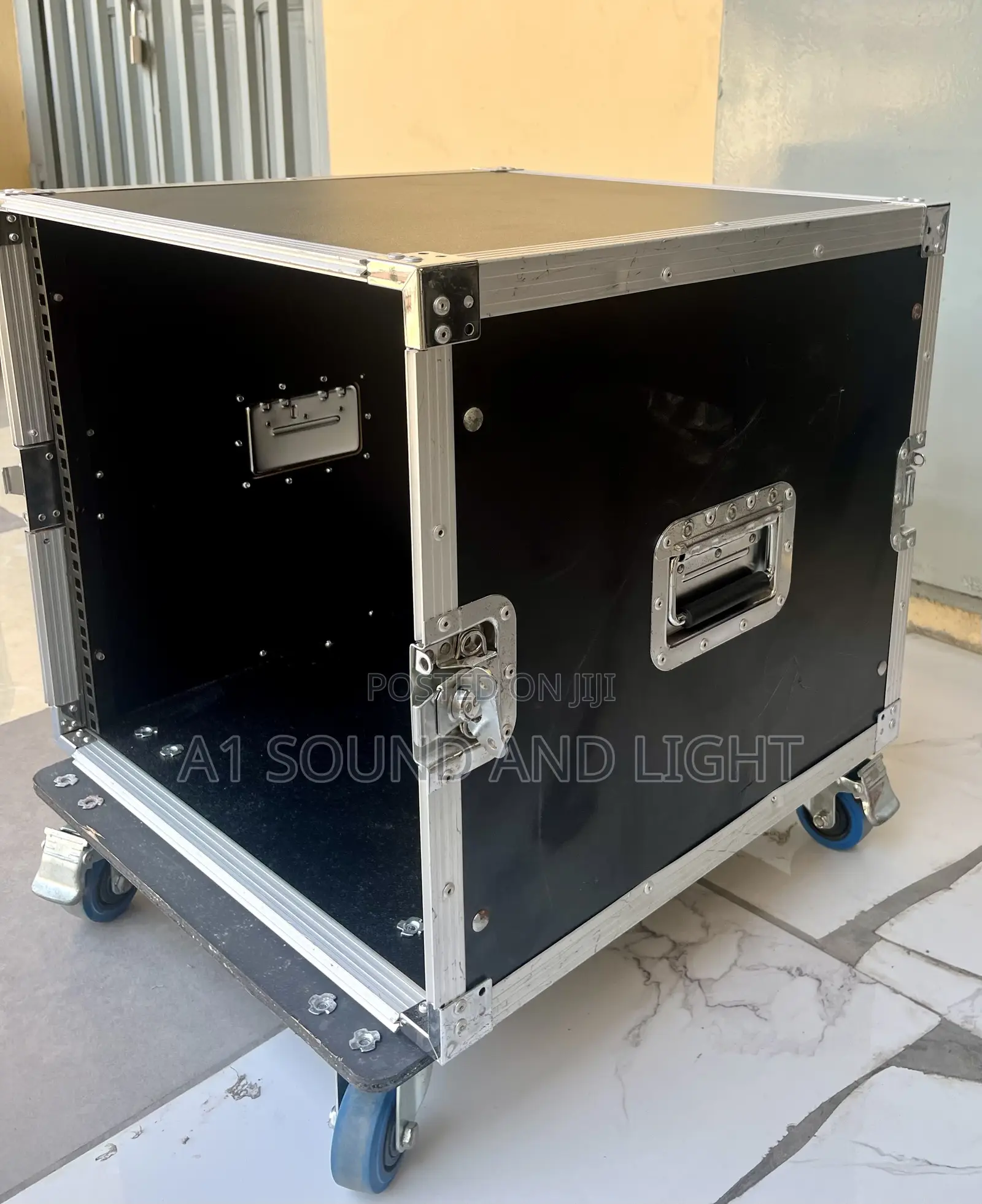Dj Amplifier Rack 12u- Silver
