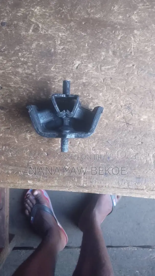 Nissan Gearbox Seat