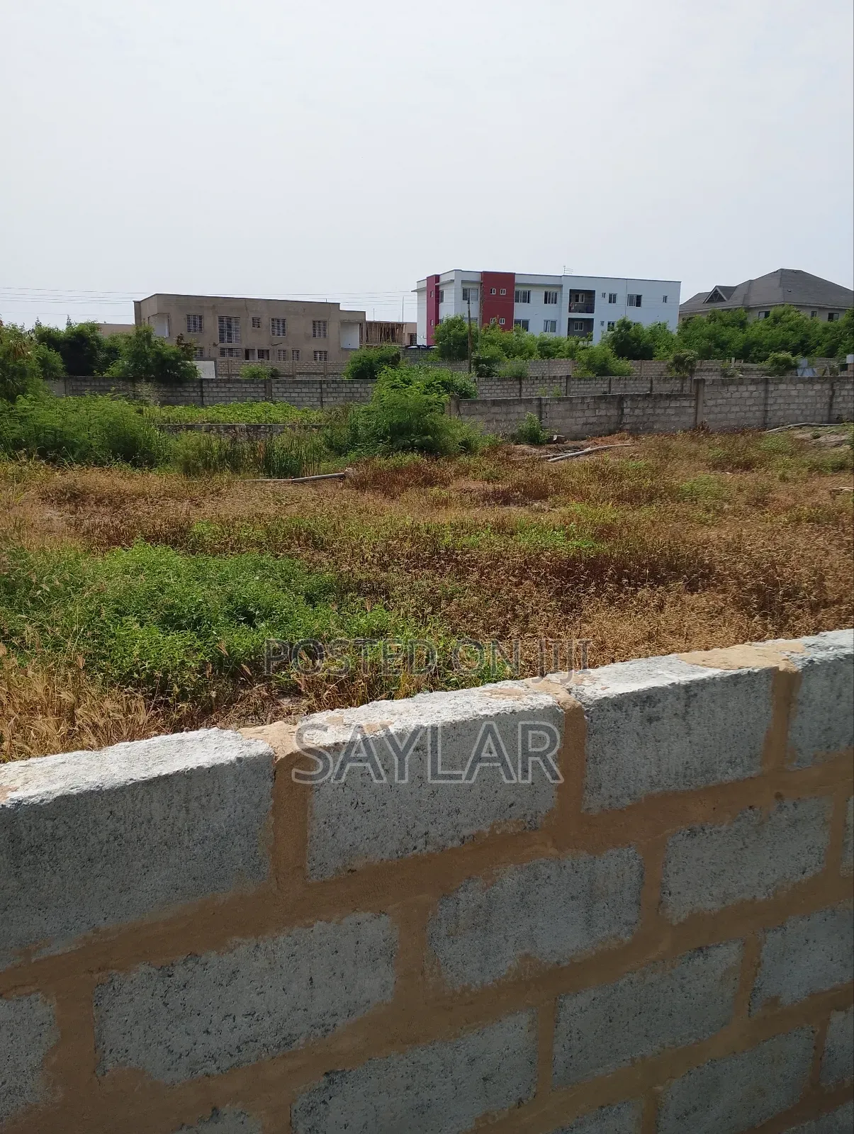 A Half Plot Fully Fenced at Celebrity Golf Course Area Sakomono