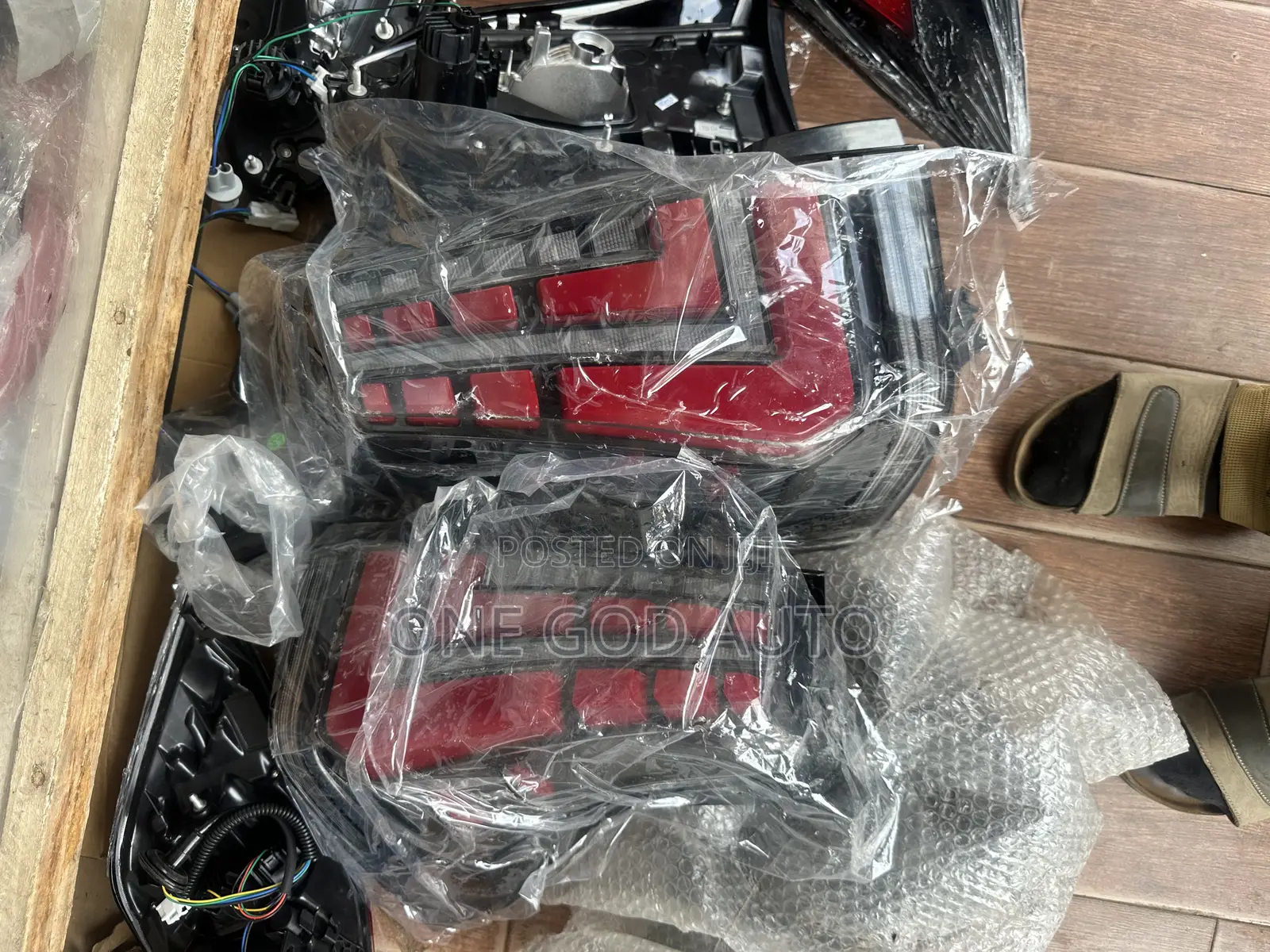 Toyota Landcruiser Prado 2017, 2018,2019,2020, Specs Tail Light