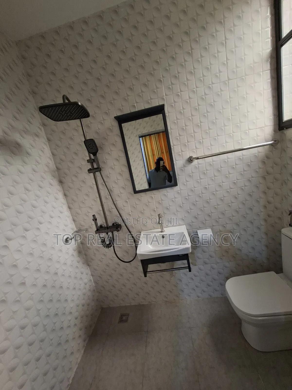 Furnished 4bdrm Apartment in Oyarifa Kb for rent