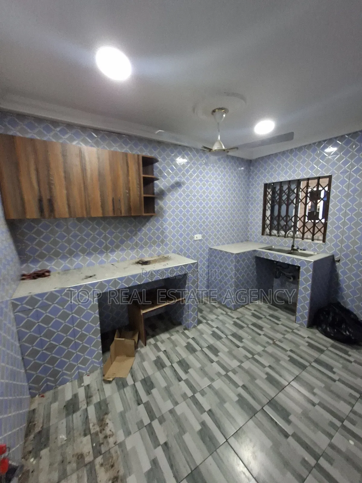 2bdrm Apartment in Danfa, Adenta for rent