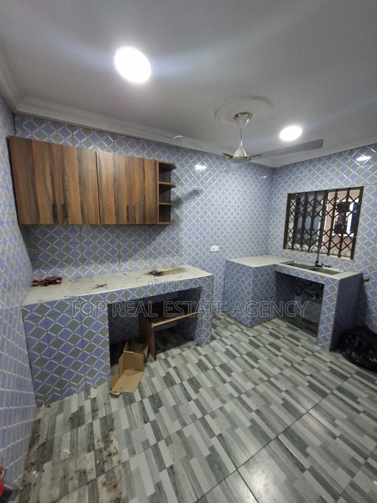 2bdrm Apartment in Danfa, Adenta for rent