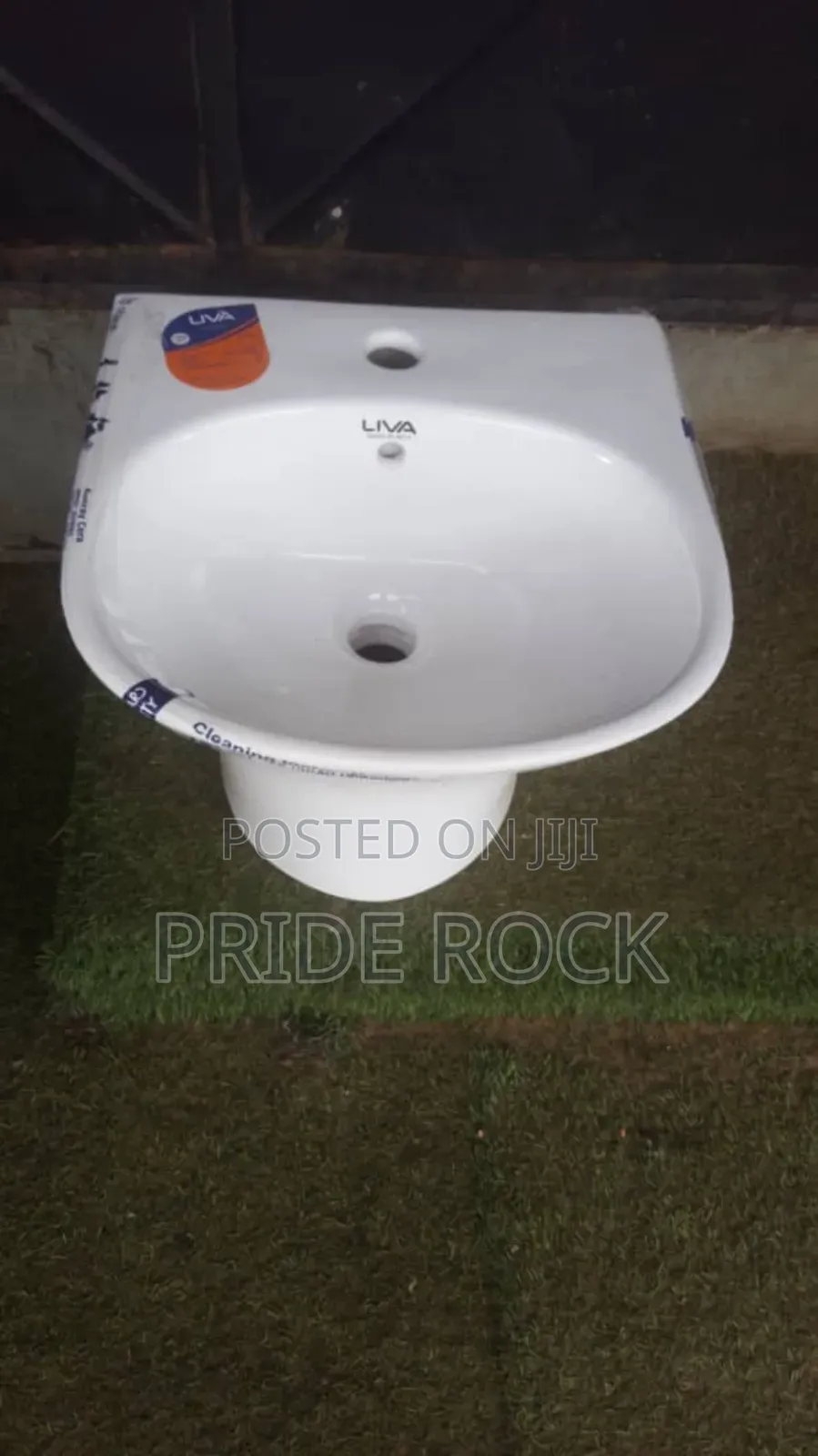One Piece Integrated Basin, Small One Piece Basin