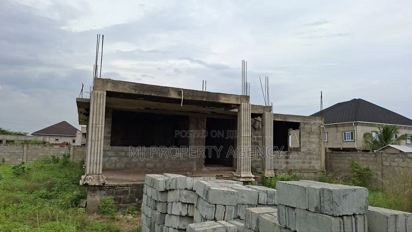 5bdrm House in Castle Gate Estate, Community 25 for sale