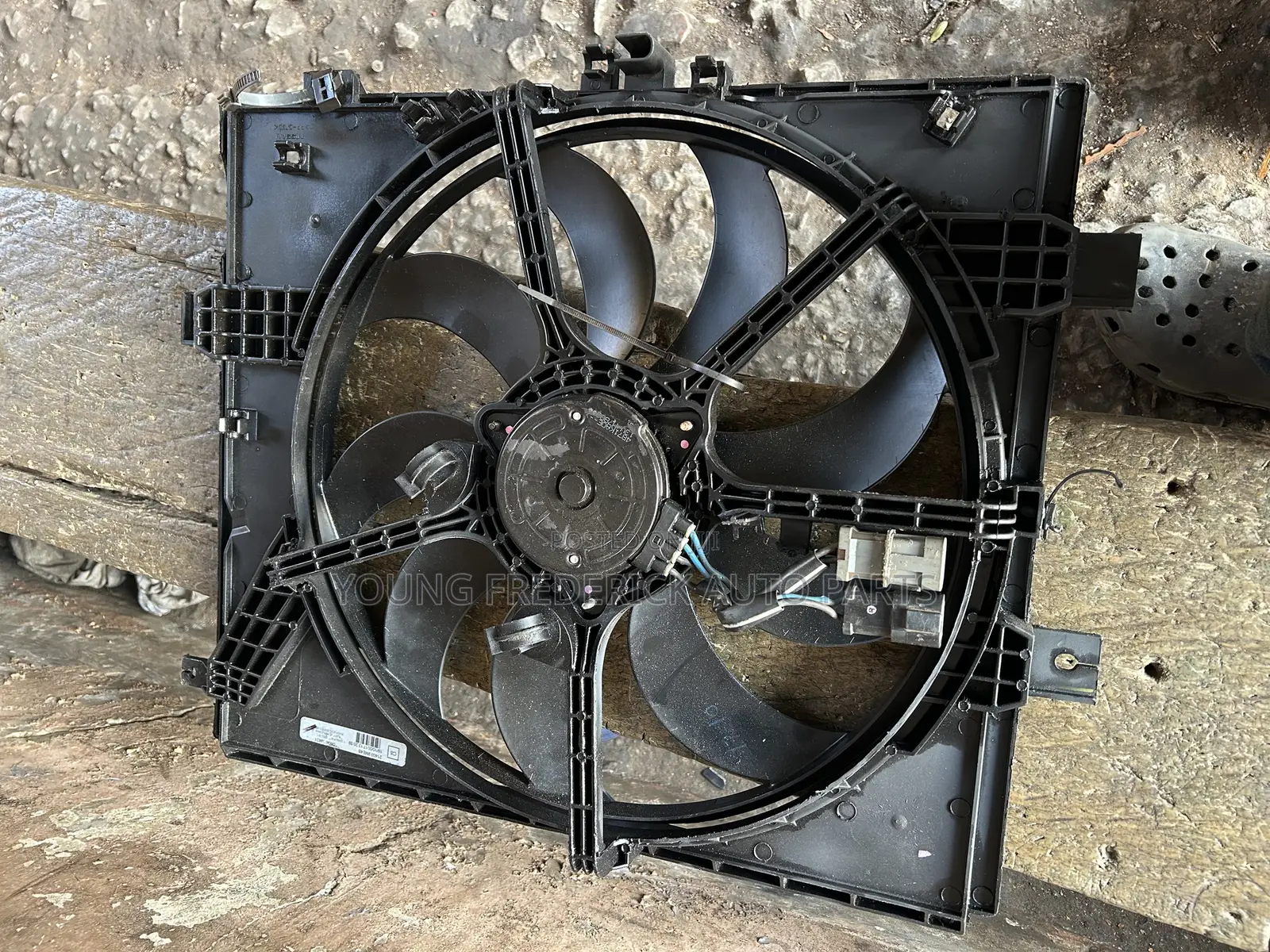 Nissan Versa 2012 2013 2014 Radiator Fan