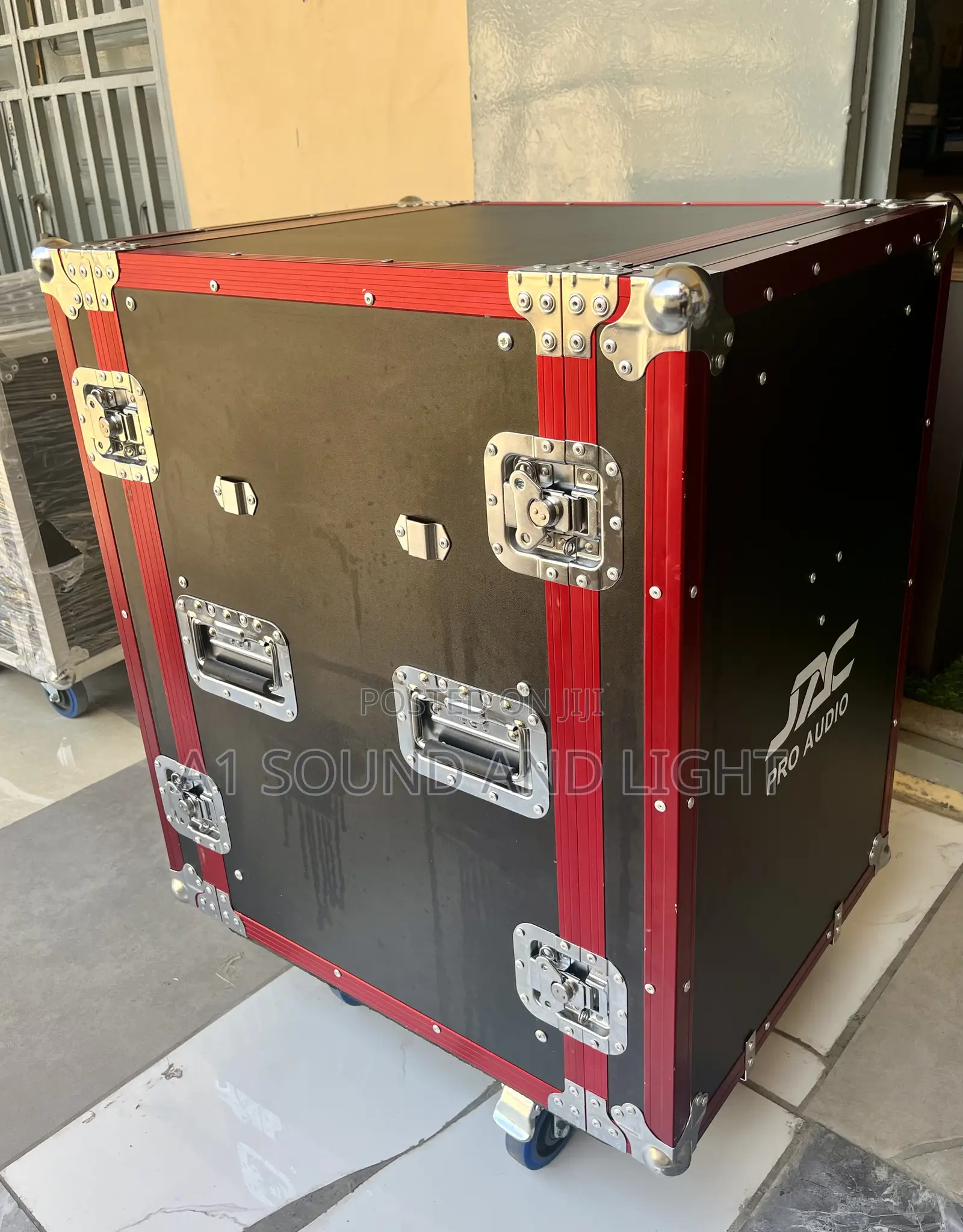Amplifier Rack 16u- Red