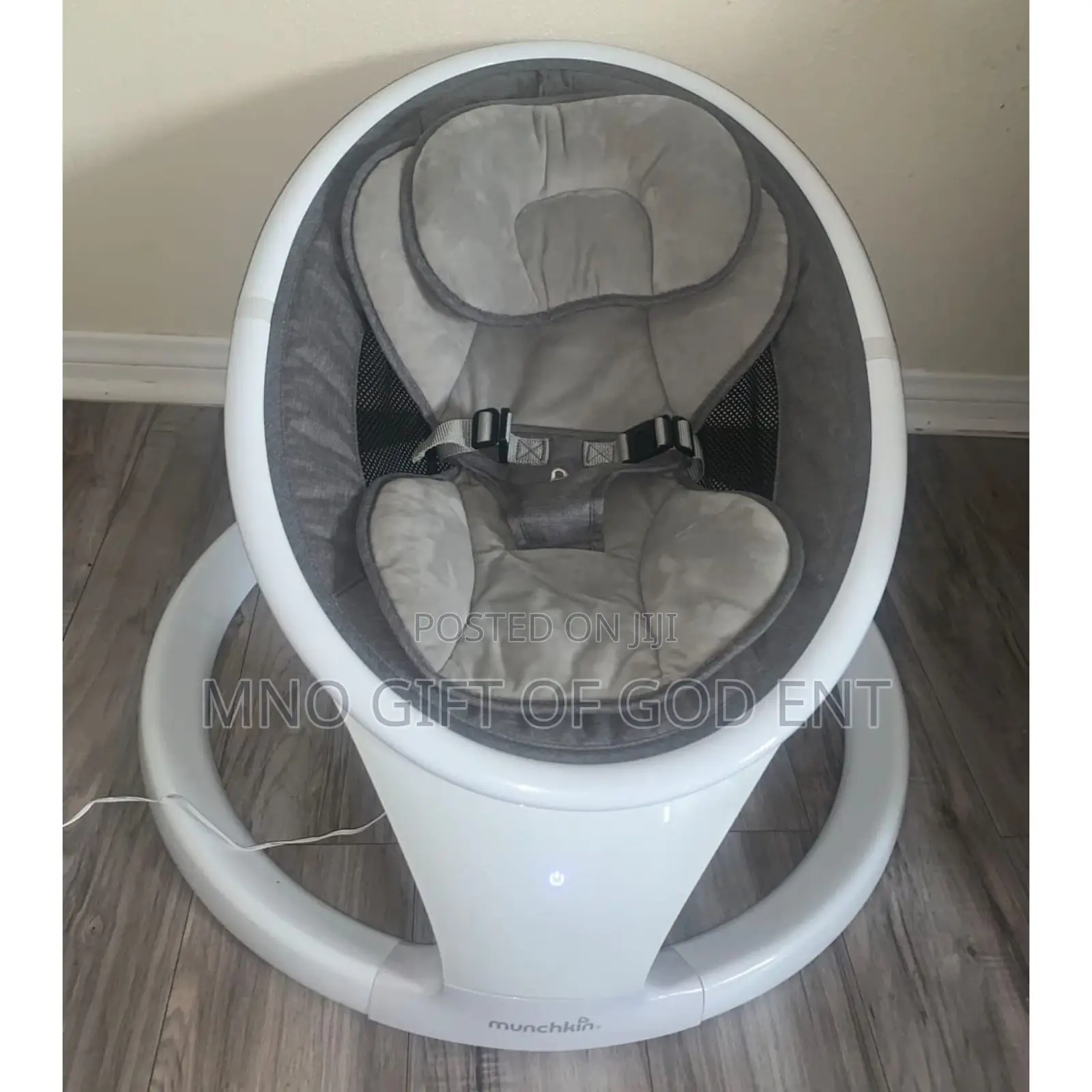 Munchkin Electric Baby Swing, Portable and Lightweight Bluetooth Swing