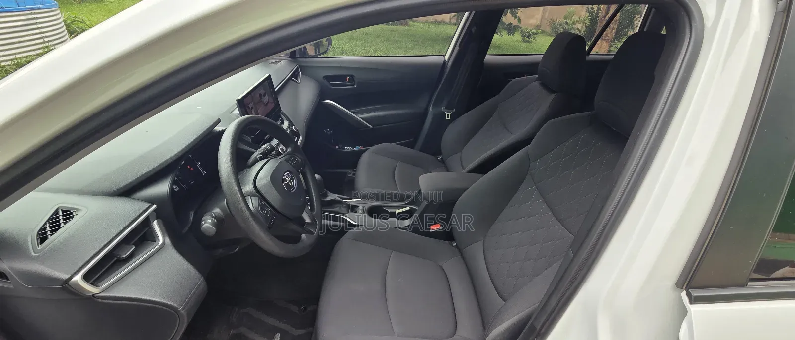 Toyota Corolla Cross XLE 2023 White