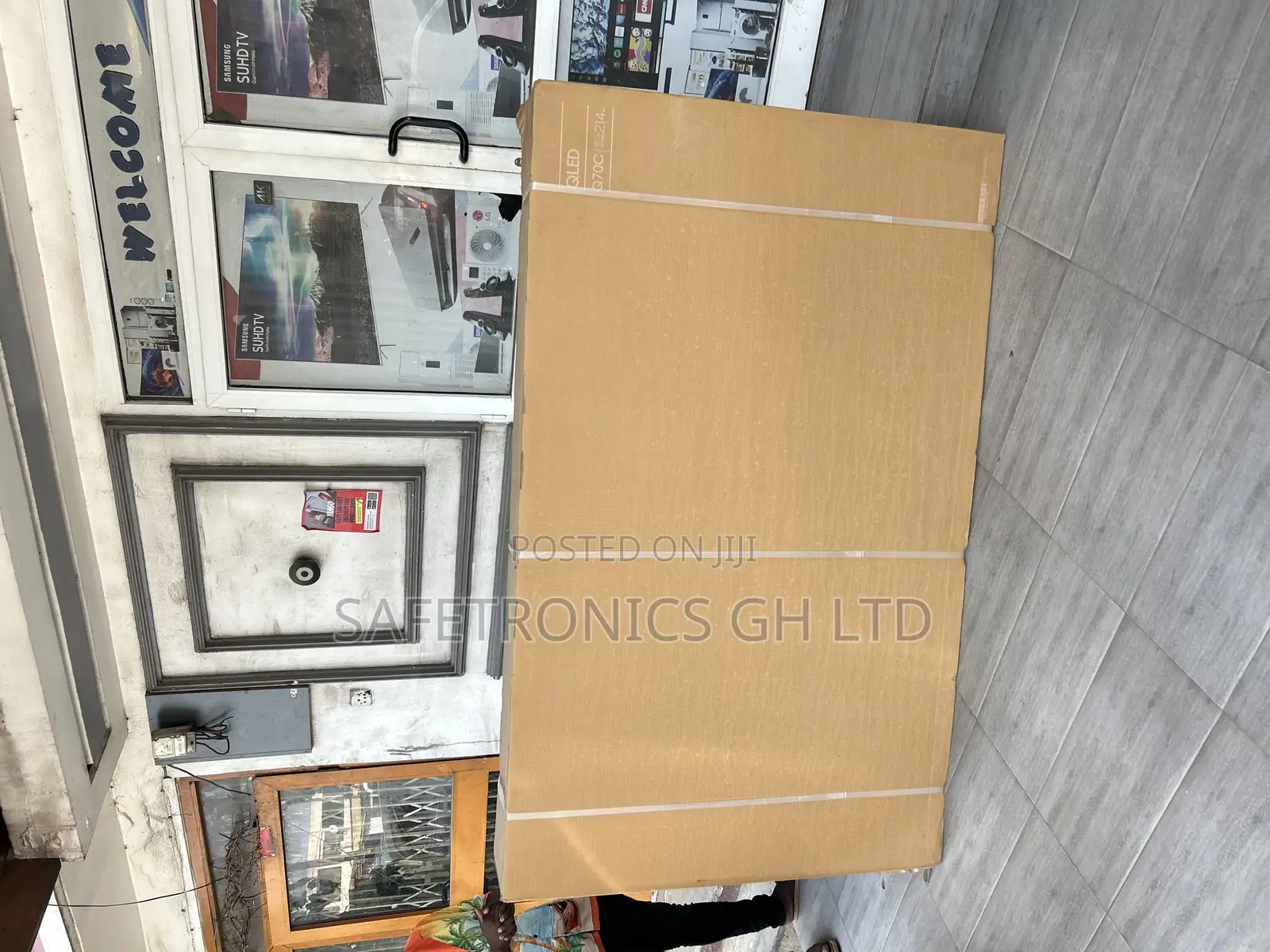 Sealed in Box 85” 85q70c Qled Samsung Sleek Tv
