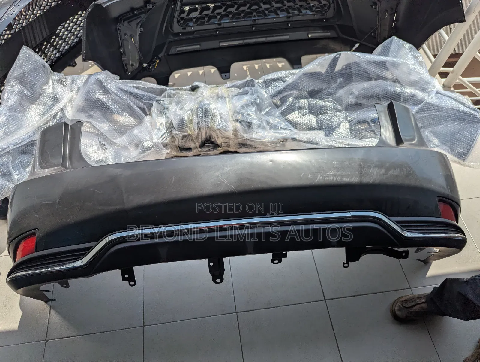 Lexus Rx 350 2018,2019,2020,2021,2022 Back Bumper/ Rear Bumper