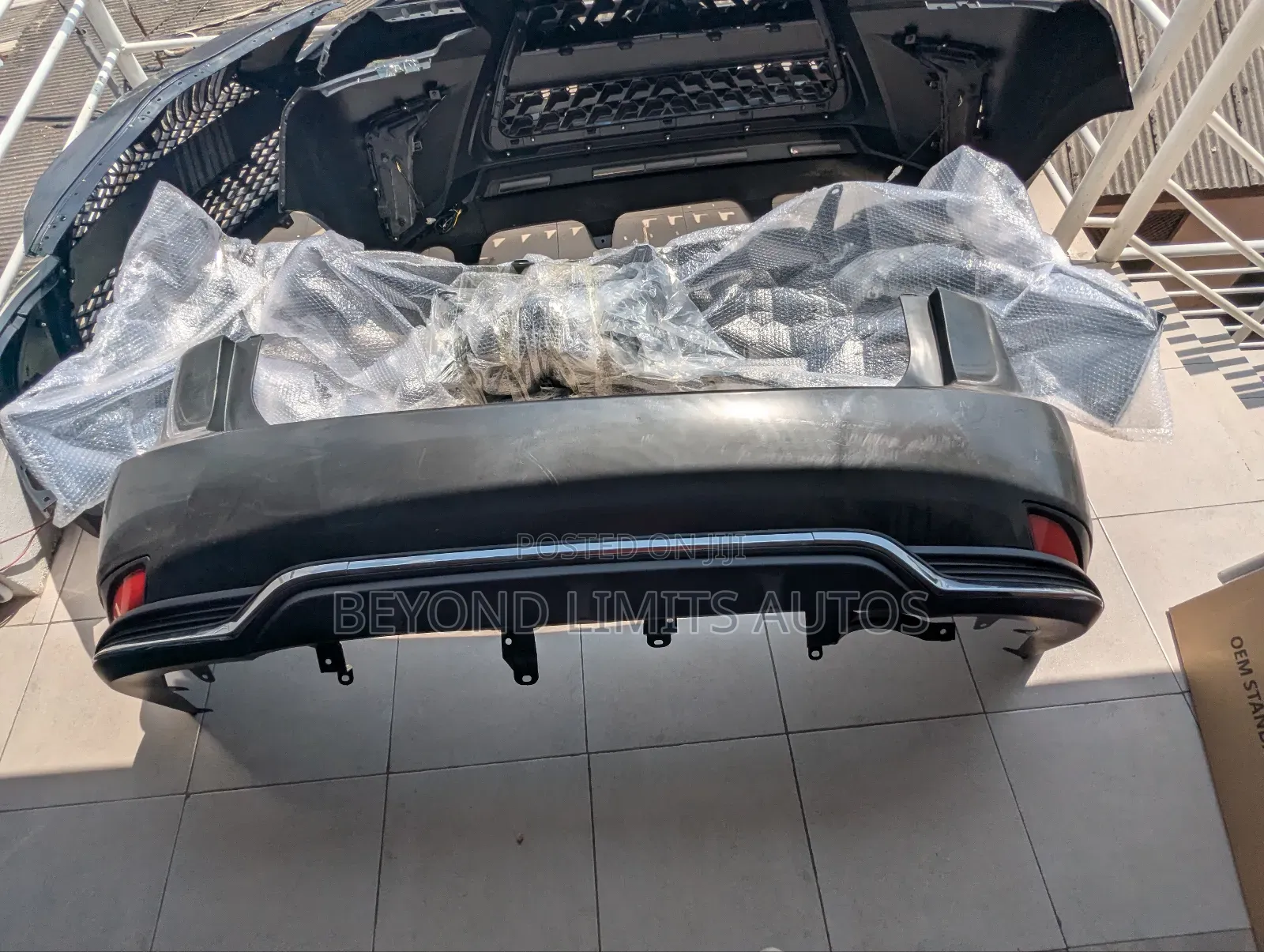Lexus Rx 350 2018,2019,2020,2021,2022 Back Bumper/ Rear Bumper