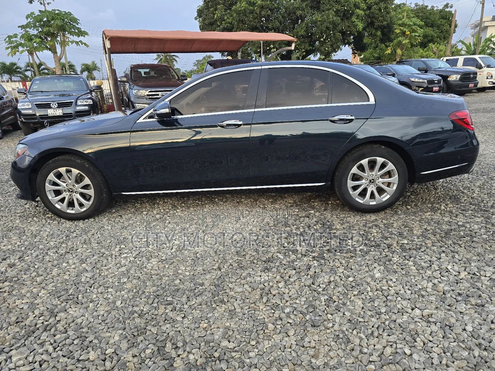Mercedes-Benz E300 2018 Black
