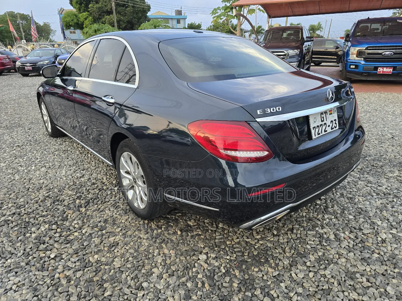 Mercedes-Benz E300 2018 Black