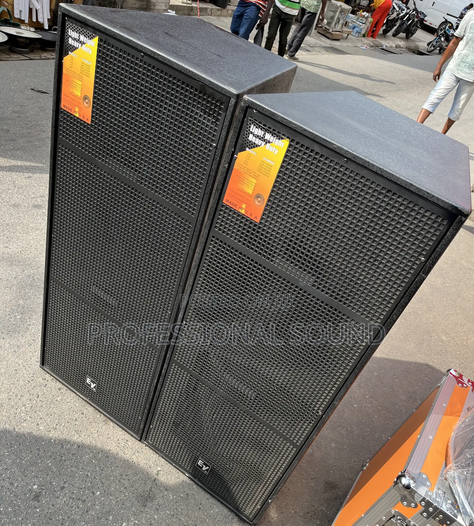 Electro-Voice Ds214p Dual 15-Inch Full-Range Passive Pa Speakers.