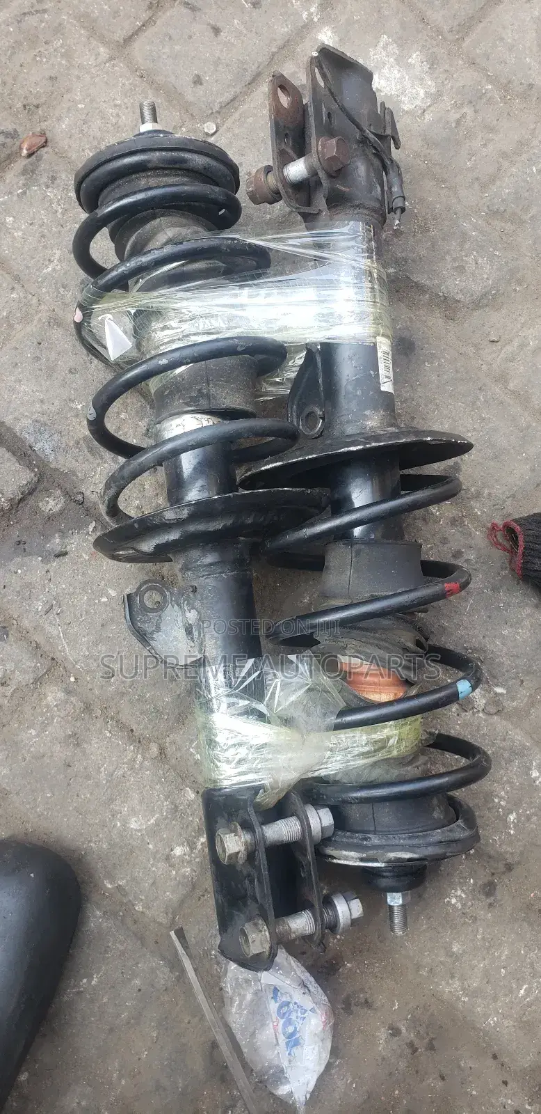 Toyota Vitz, Yaris And Belts Front Shocks Absorber