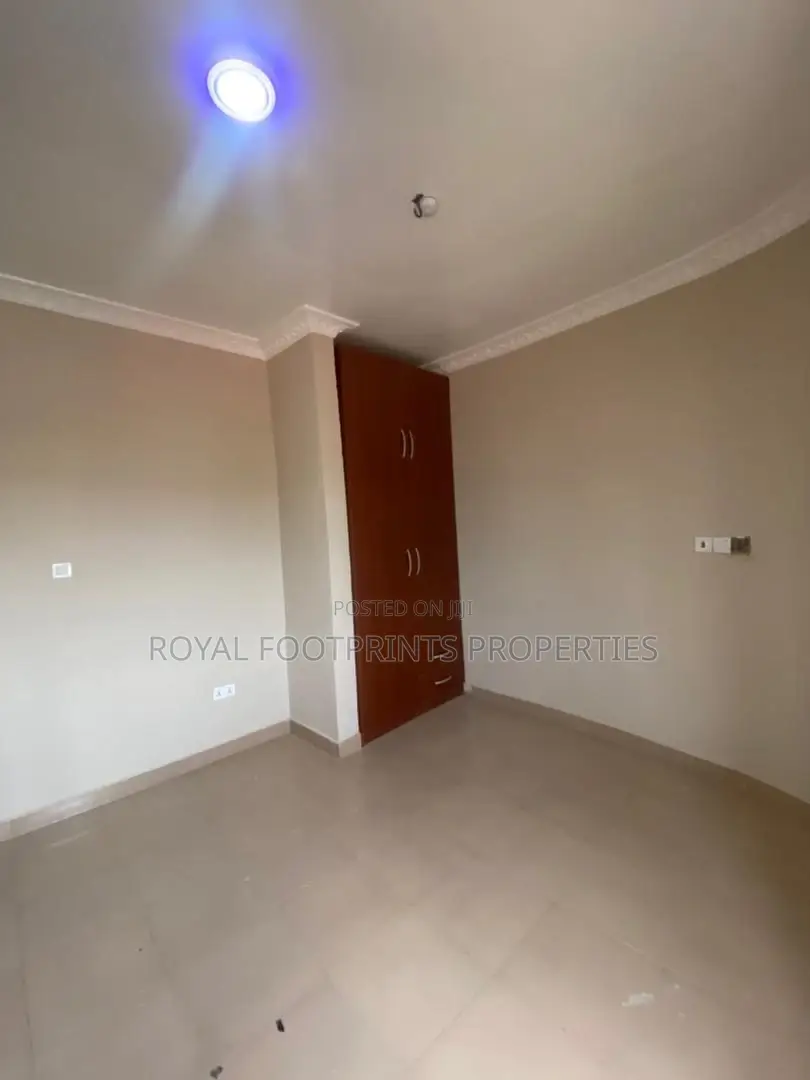 3bdrm House in Luxelooks Properties, Adenta for rent