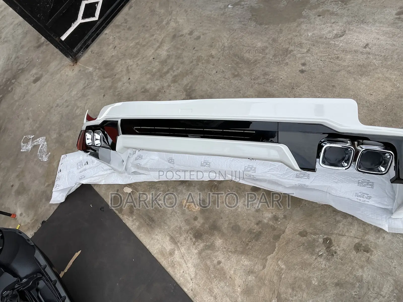 Toyota Land Cruiser Pardo 2017-2020 Back Bumper Lor Available