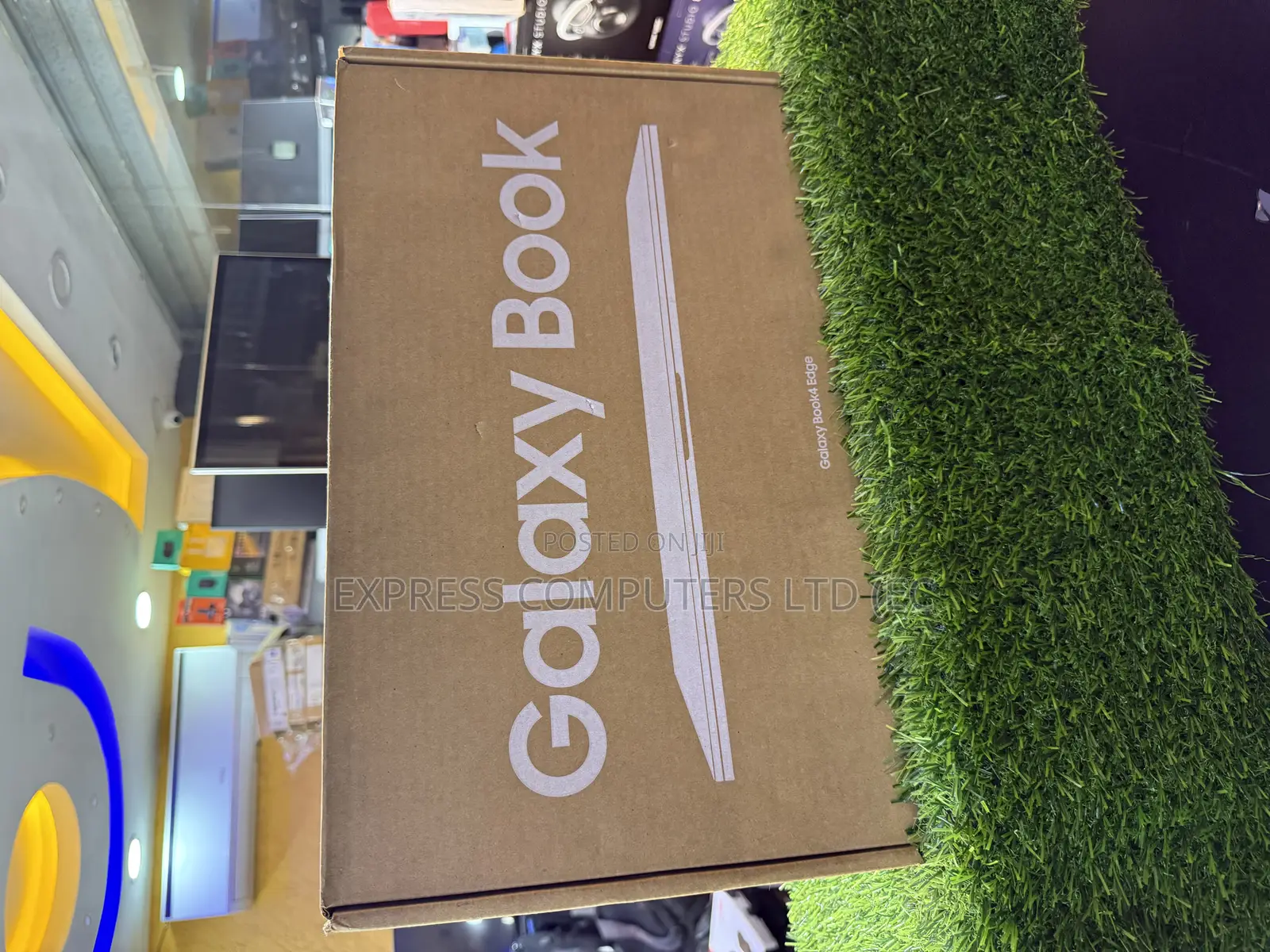 New Laptop Samsung Galaxy Book4 16GB Qualcomm Snapdragon X Elite 512GB