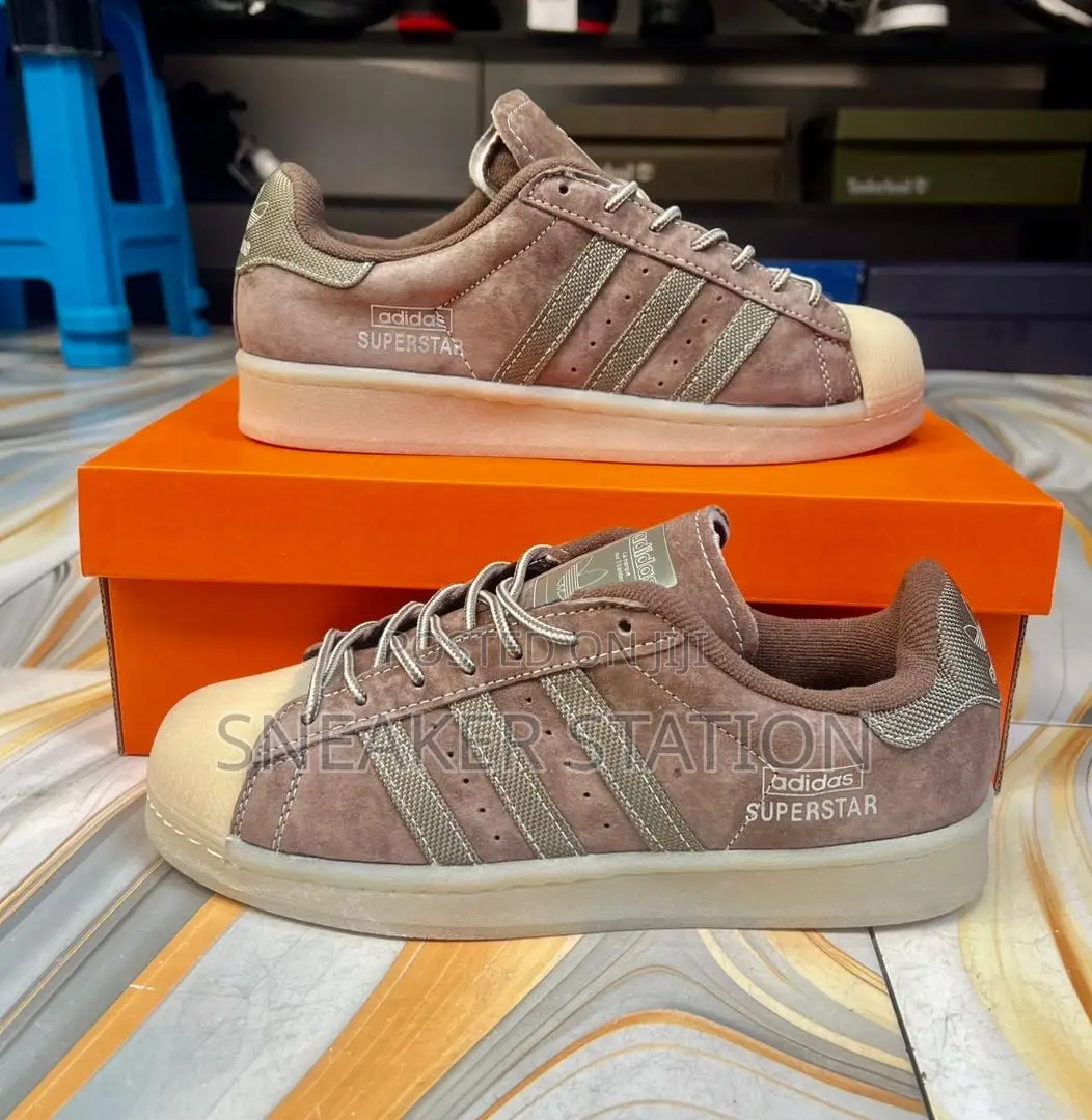 Adidas Superstar Sneaker Available
