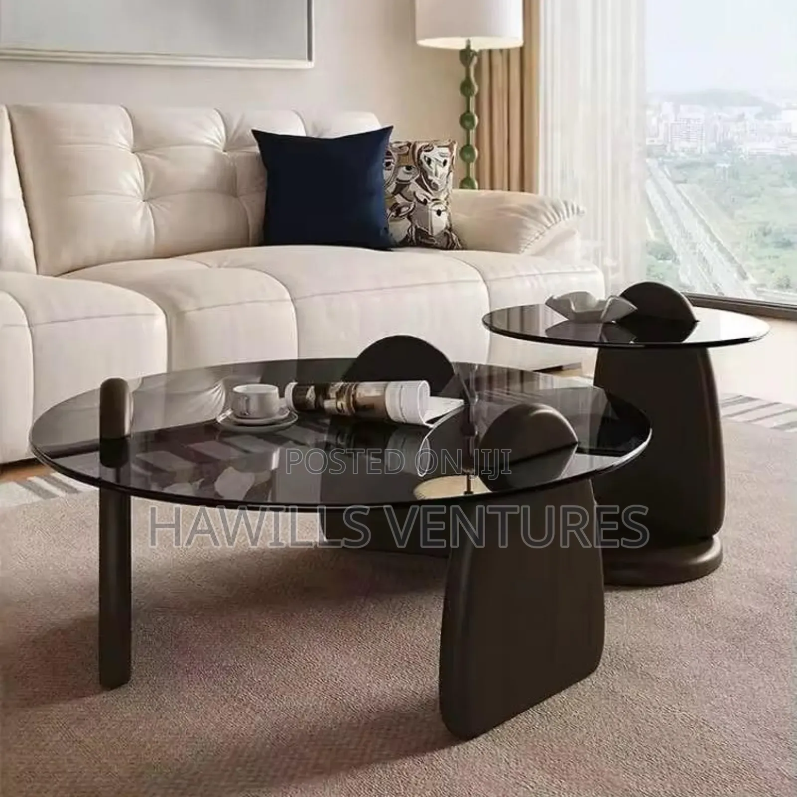 Round Classic Center Table