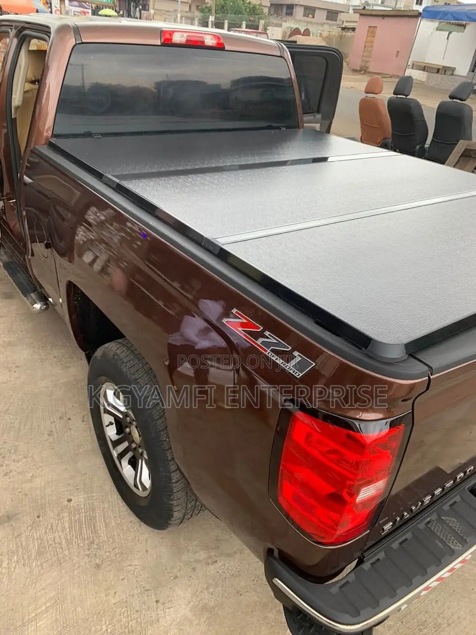 High Quality Pickup Truck Bucket Cover (Hard, Trifold)