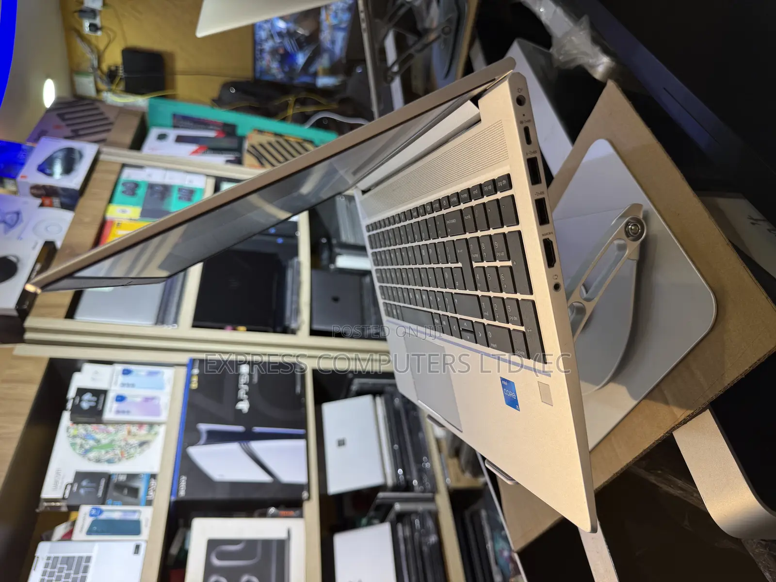 Laptop HP ProBook 450 G8 16GB Intel Core I5 SSHD (Hybrid) 512GB