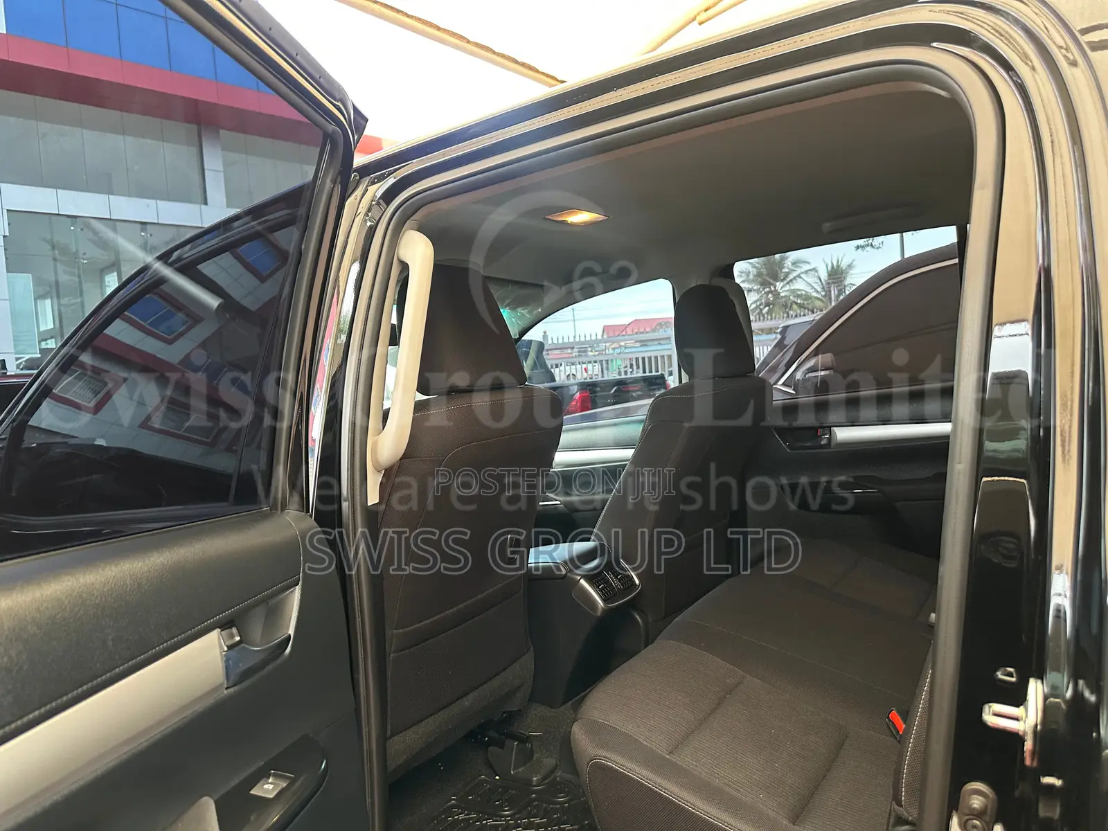 Toyota Hilux 2024 Black